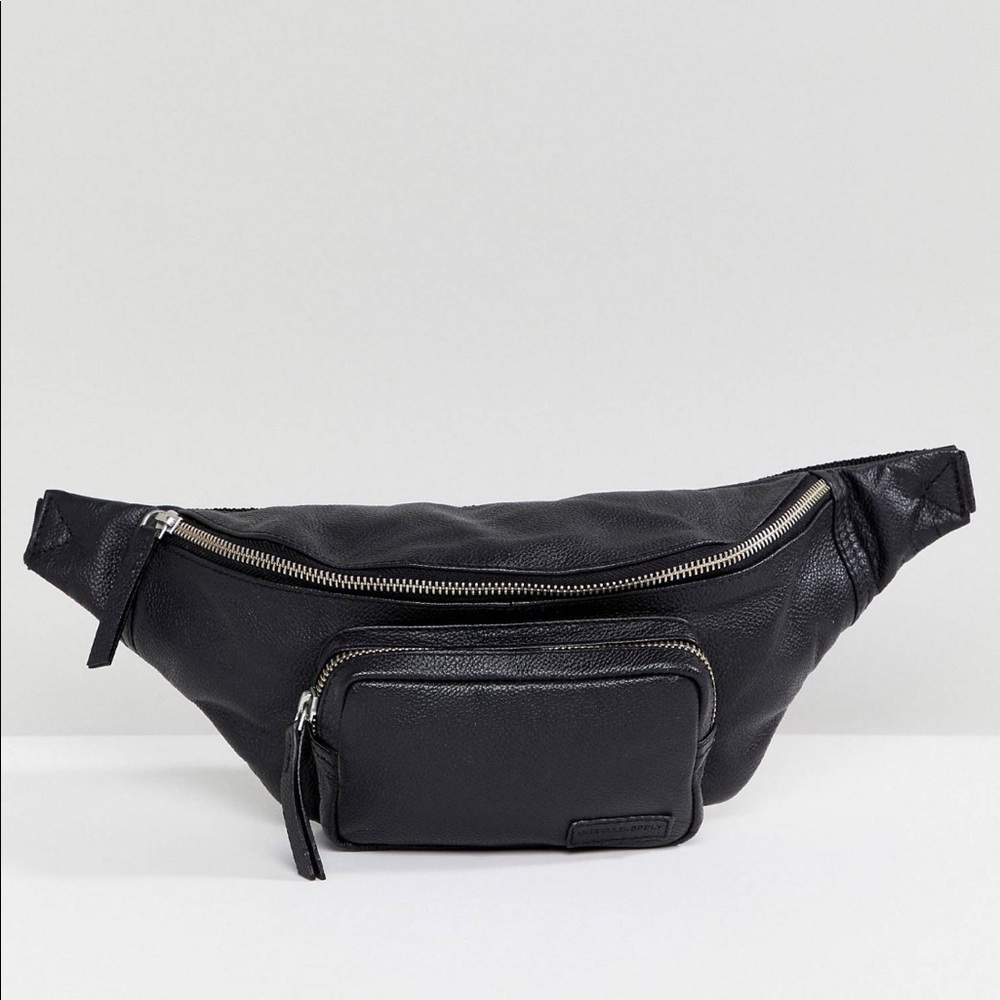 ❣️SOLD❣️Black Leather Fanny Pack Bum Bag